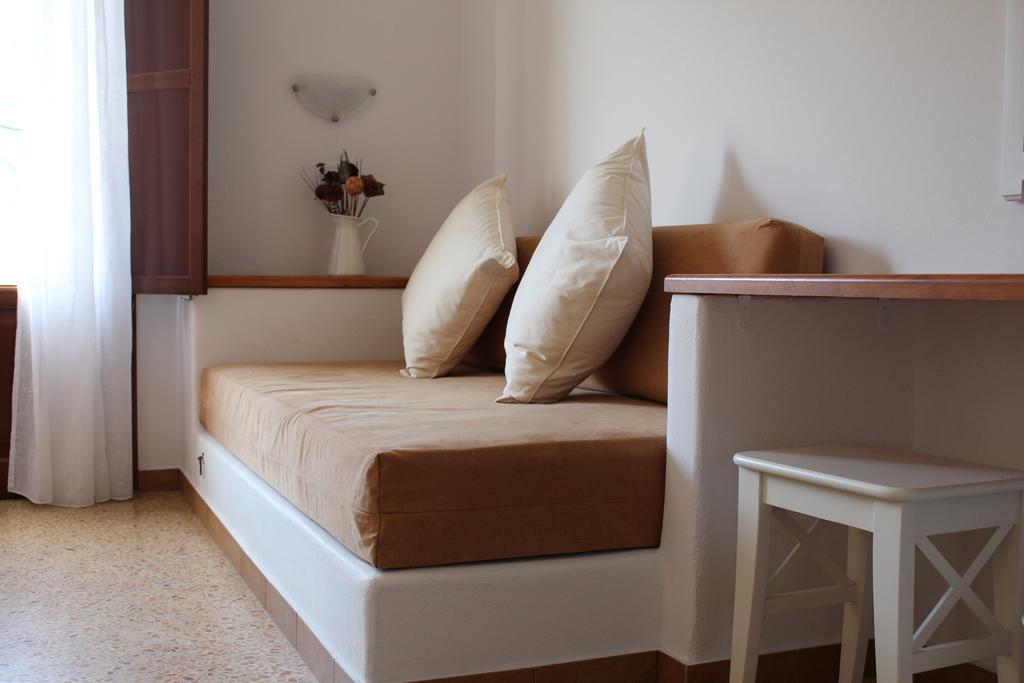 Hotel Kamari Kamáresz Szoba fotó